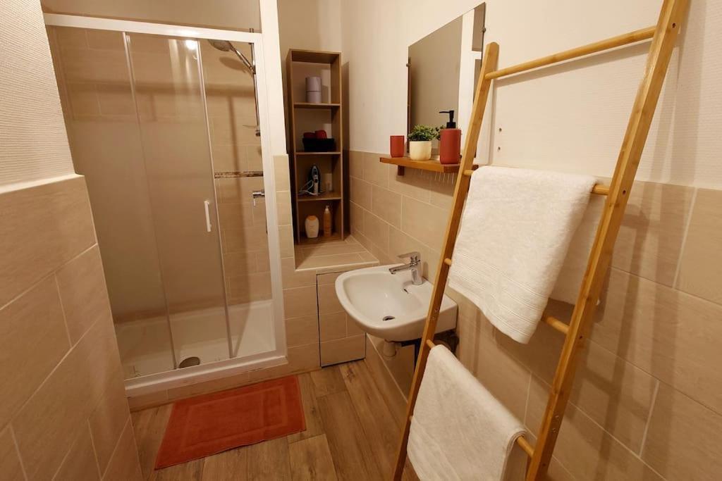Le Petit Studio Senlisien Санлис Екстериор снимка